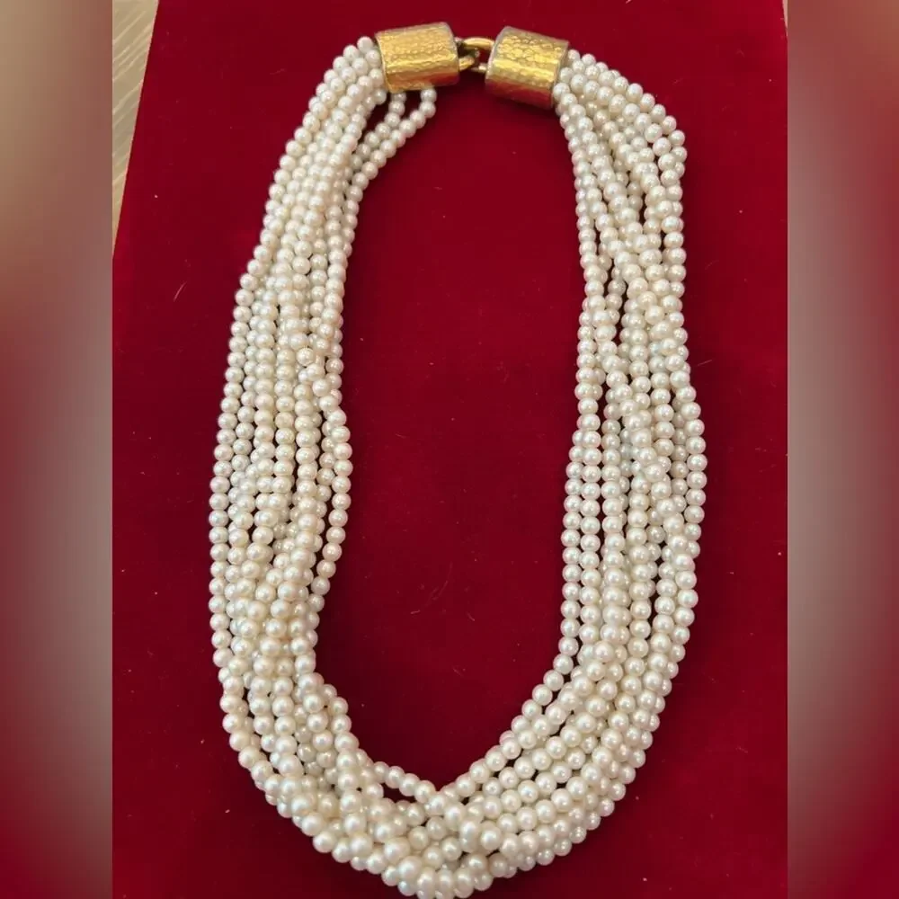 Vintage faux pearl necklace
